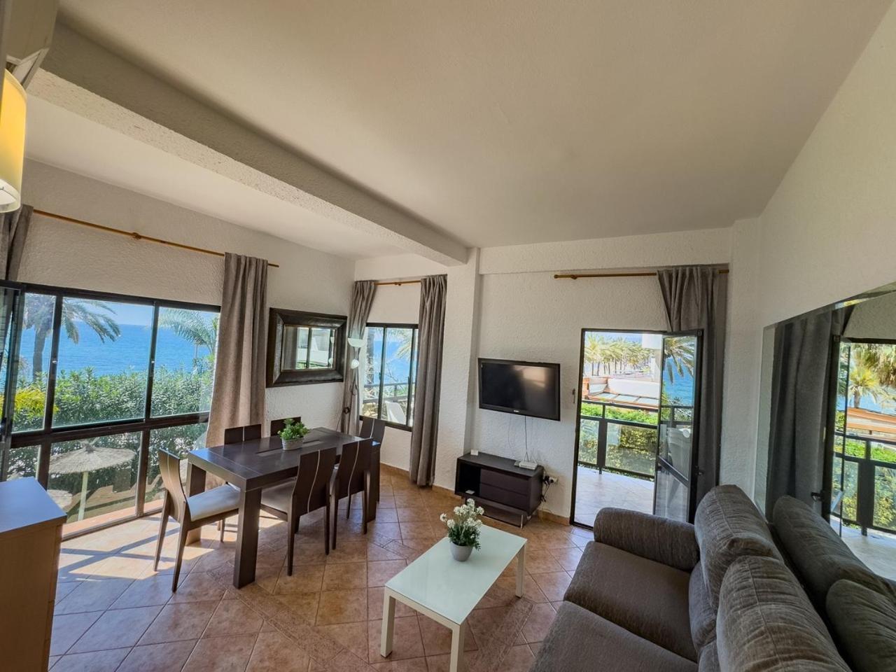 Skol 134 C - 1 Bedroom Marvellous Sea Views *