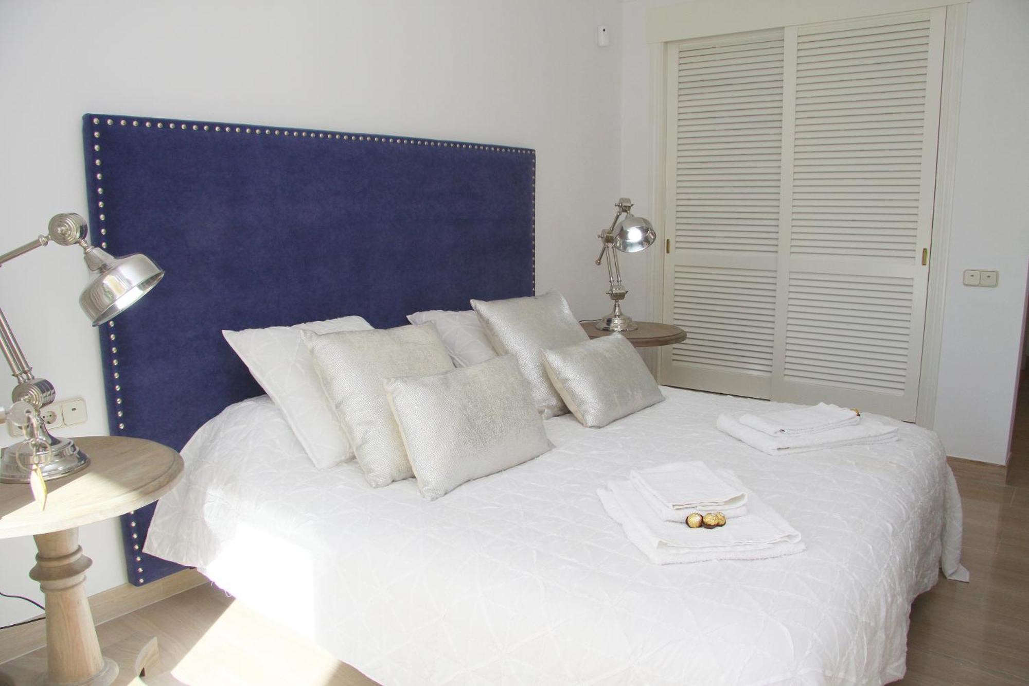 Hacienda Playa Elviria 300 M Playa,jardin , 2 Hab ,marbella