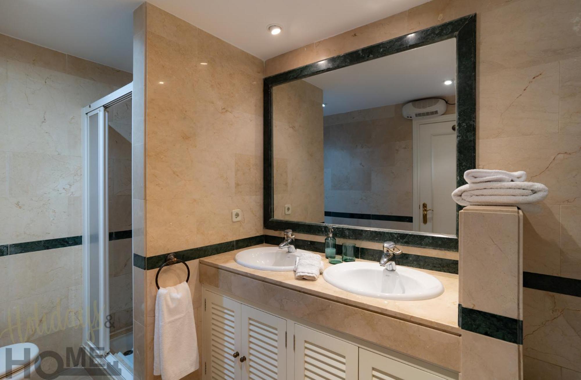 Hacienda Playa Elviria 300 M Playa,jardin , 2 Hab ,marbella * Marbella