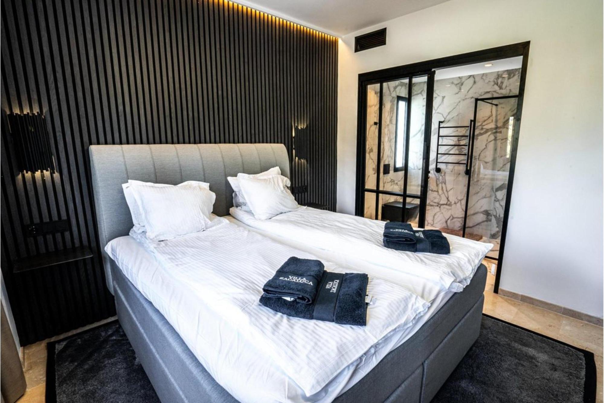 Villa Villa New Zacaluca Pool Sauna & Gym - Happy Rentals