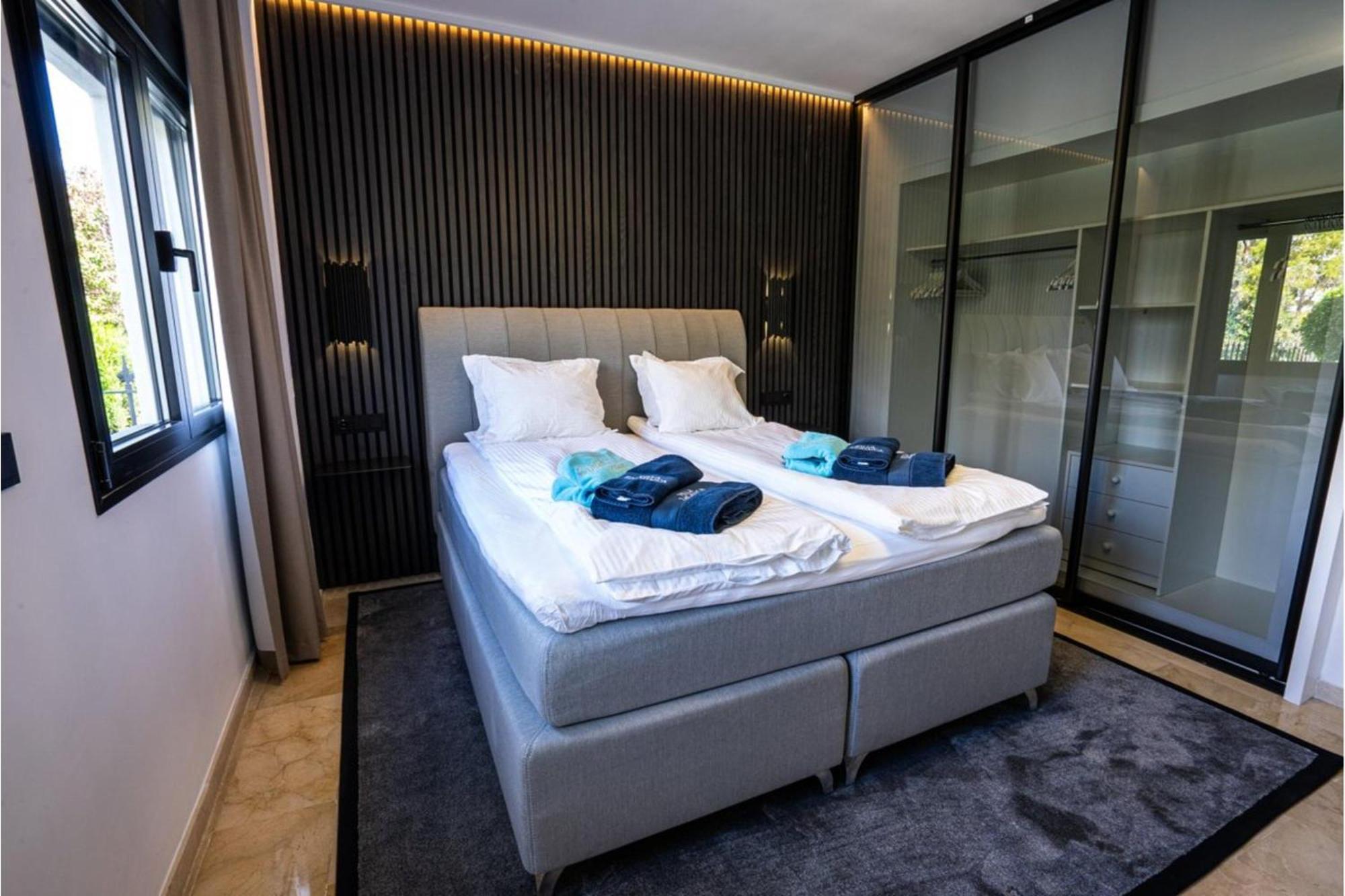 Villa Villa New Zacaluca Pool Sauna & Gym - Happy Rentals