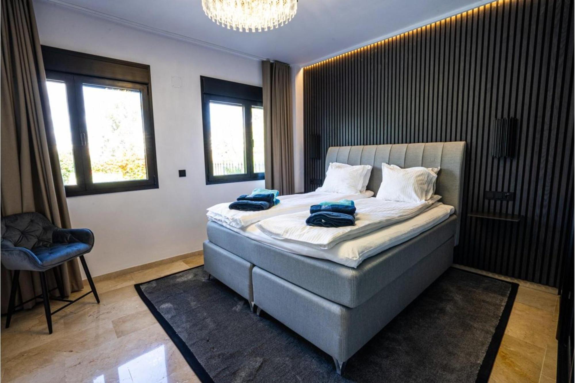Villa Villa New Zacaluca Pool Sauna & Gym - Happy Rentals *