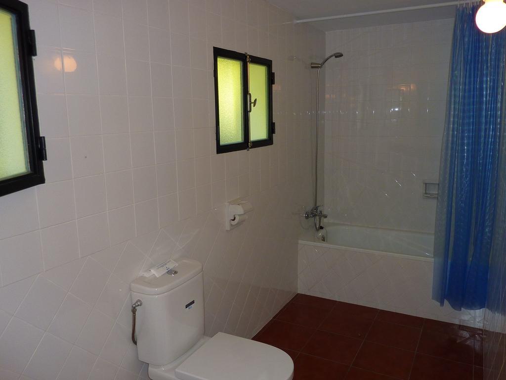 Luxurious In With Swimming Pool *