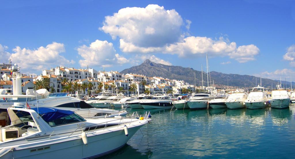 Playas Del Duque Banus *