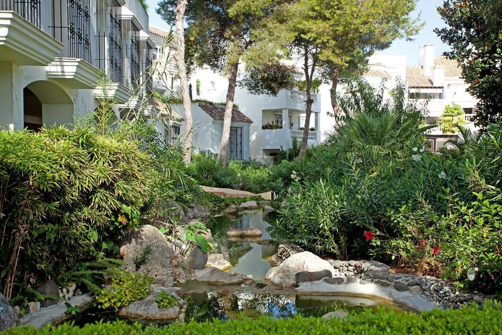 White Pearl Elviria Marbella