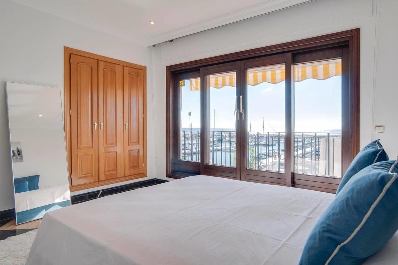 Apartment Oleholidays Pb 218 Primera Linea De Mar Puerto Banus