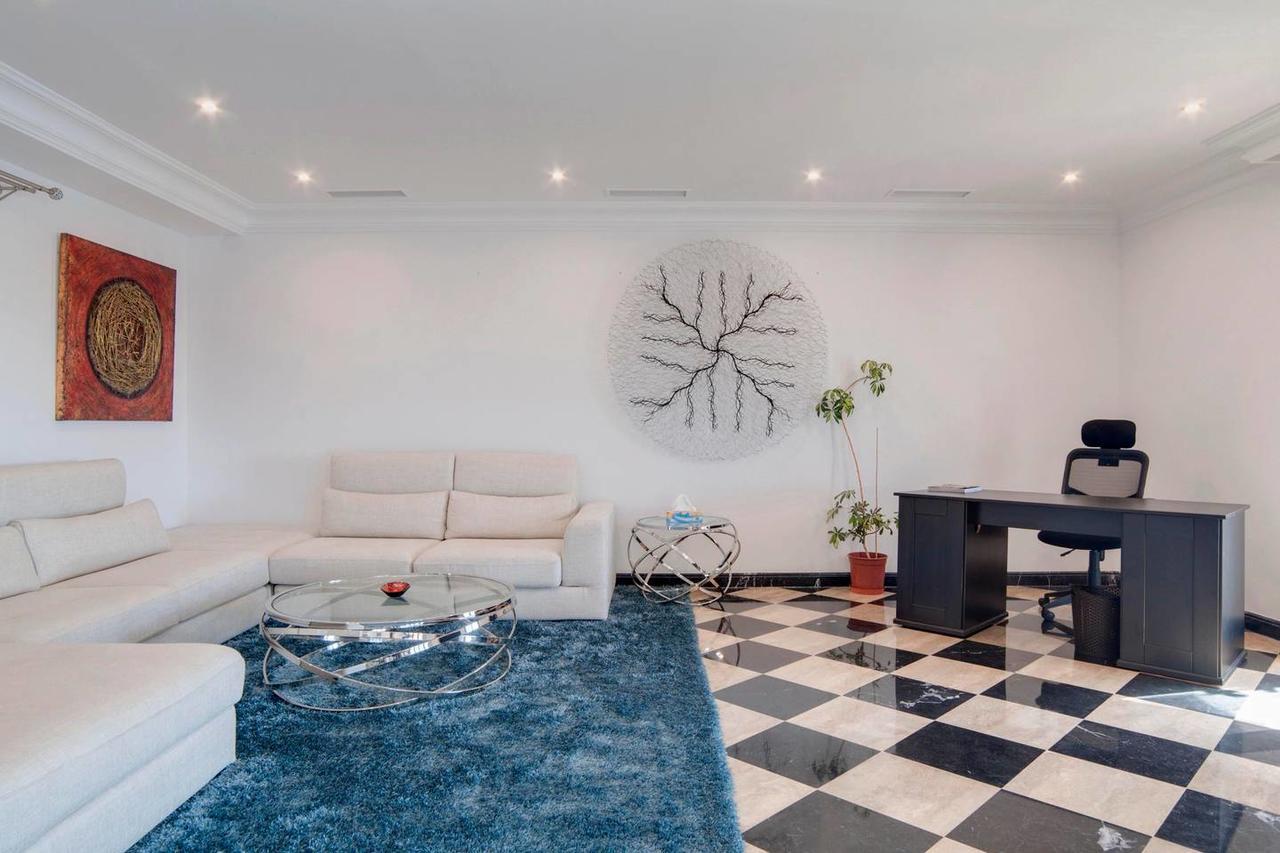 Oleholidays Pb 218 Primera Linea De Mar Puerto Banus Apartment