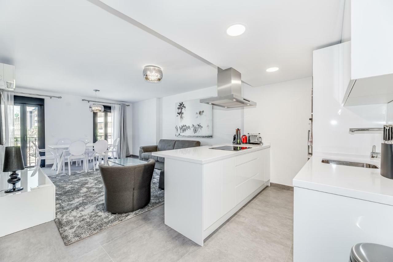 By Riva - Luxurious, Exclusive 2 Bedroom Inside Puerto Banus * Marbella