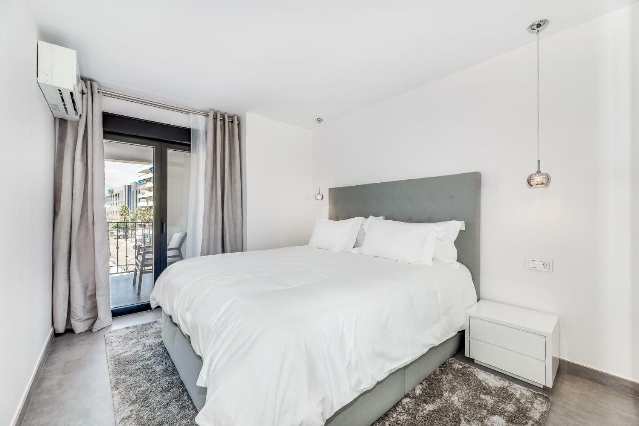 By Riva - Luxurious, Exclusive 2 Bedroom Inside Puerto Banus Apartamento Marbella