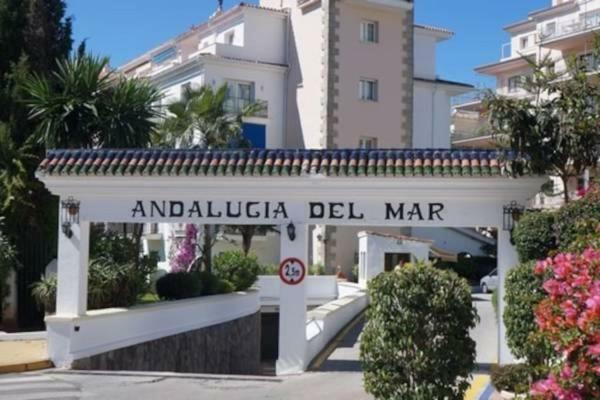 Impresionante Loft En Puerto Banus A Pie De Playa Marbella