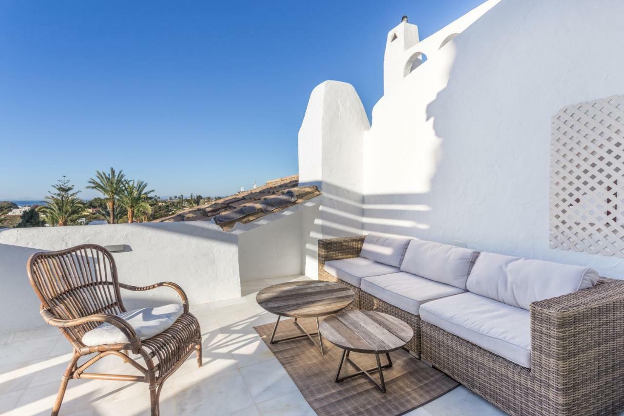 Aldea Blanca Puerto Banus *