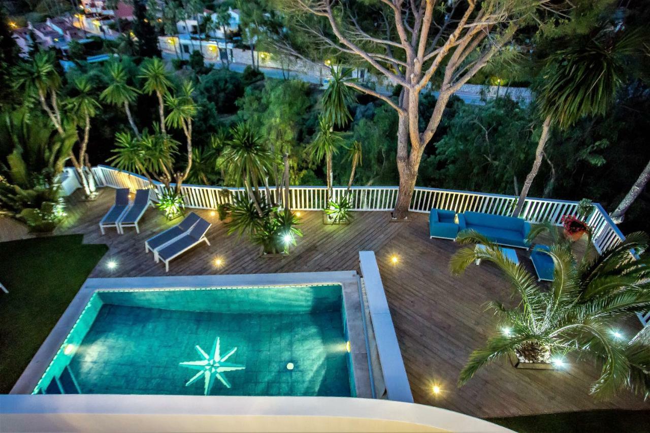 Luxury With Swimming Pool And Jacuzzi Villa *