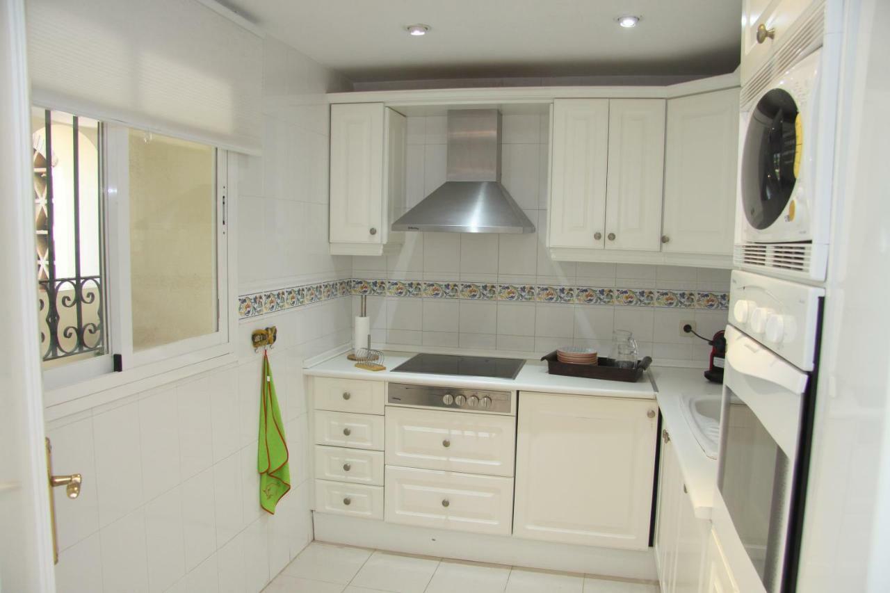 Hacienda Playa Elviria 300 M Playa,jardin , 2 Hab ,marbella Marbella