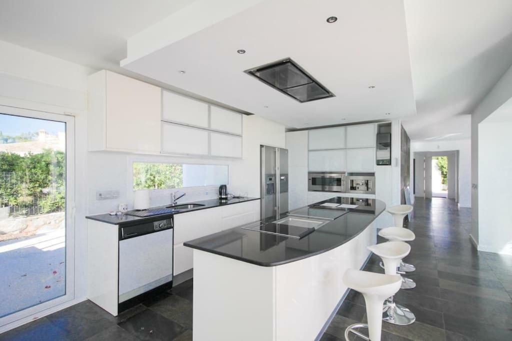 Sunset Villa Marbella - Infinity Pool & Sea View