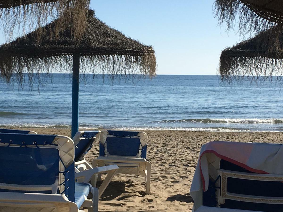 Apartment Estudio Con Insuperables Vistas Al Mar: Aparcamiento Marbella