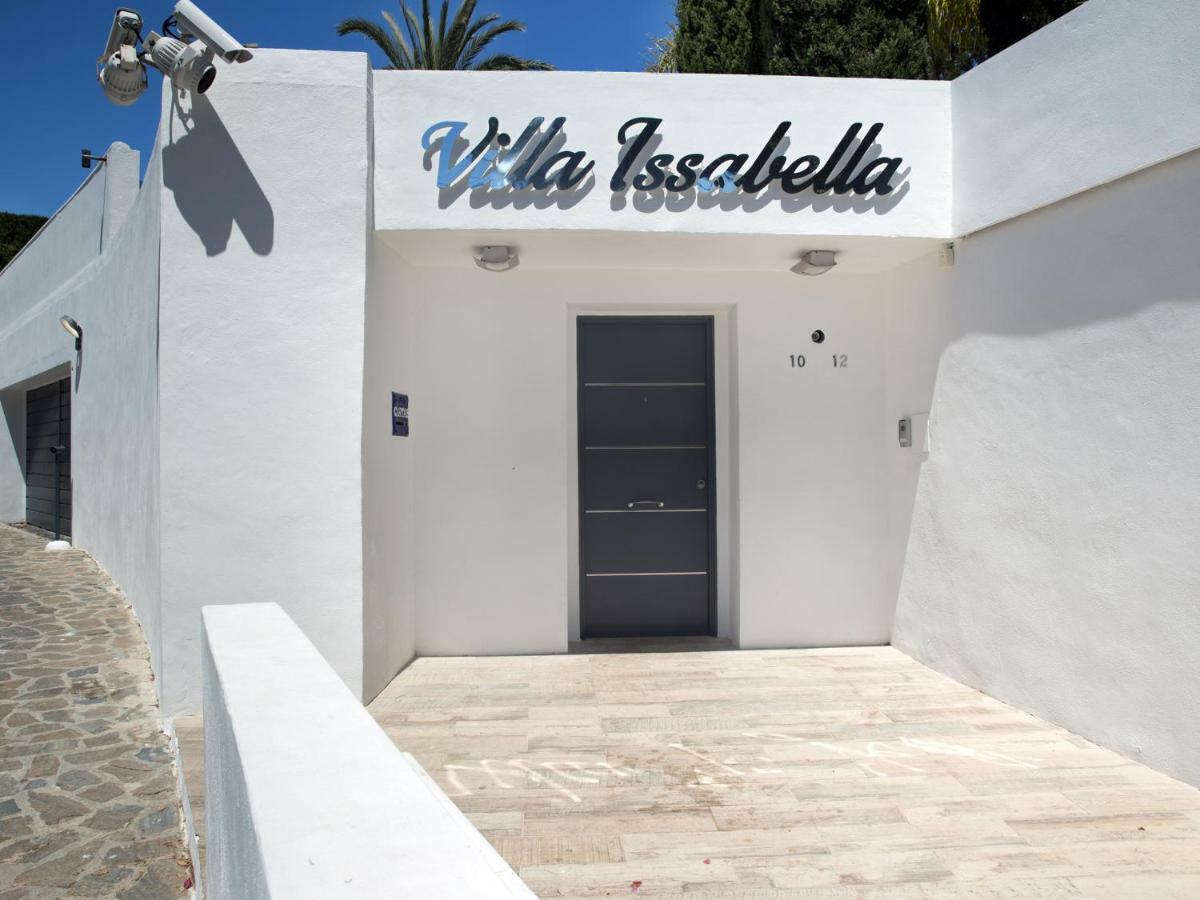 Issabella *