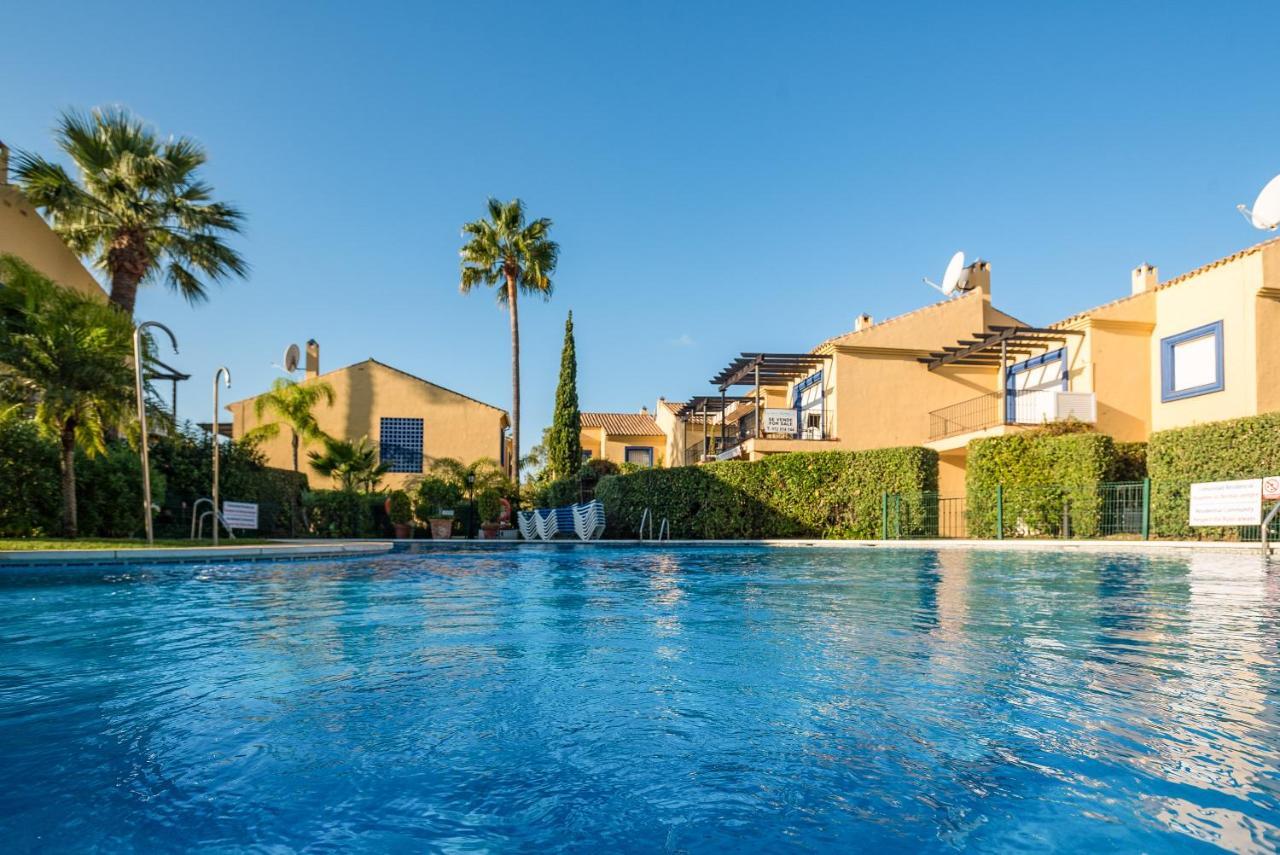 Oleholidays Azalea Playa Junto A Puerto Banus Ferienhaus Marbella