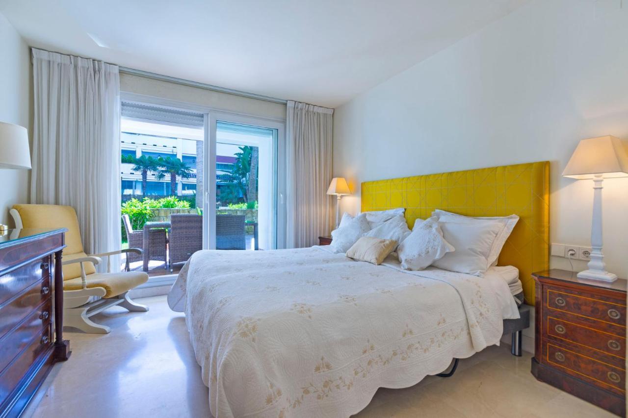 Canas Beach, Ground Floor First Line Beach, Golden Mile Apartment *