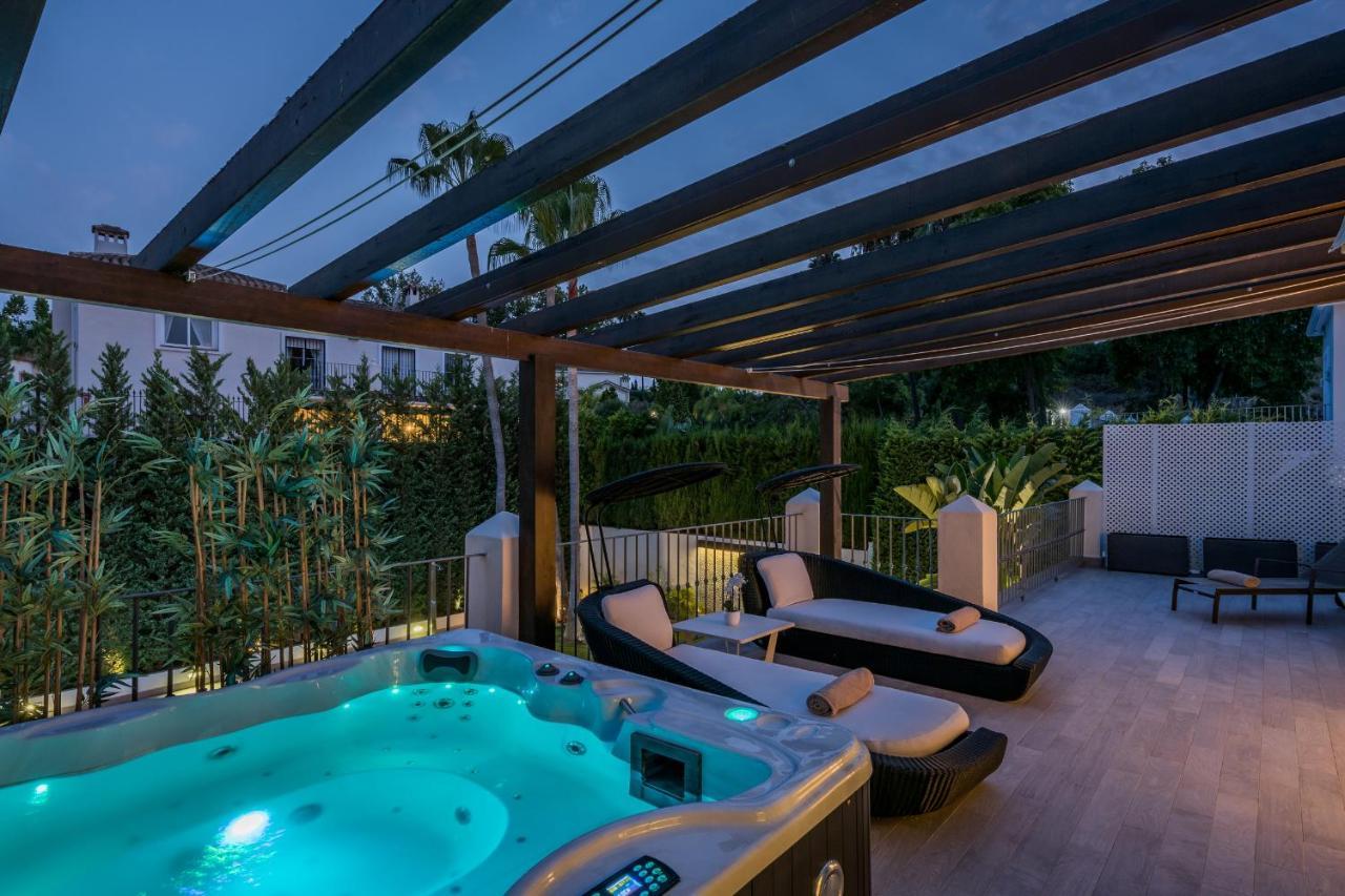 Villa New Zacaluca Pool Sauna & Gym - Happy Rentals