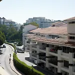 Roy Boston - Luxury Apartment