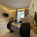 Puerto Banus. Urb Jardines del Puerto. Apartment for up to 6