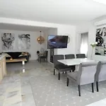 Little Paradise Close To La Sala In Puerto Banus / Quiet