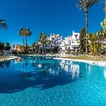 Newly renovated 3 bedroom apt next to Puerto Banús