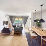 Beautiful Apartment -Direct Access To The Beach