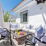 Modern 2 Bedroom Penthouse W/ Terrace, Pool & Bbq