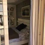 Suite In Golden Mile