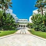 Puerto Banus Finest 2-Bdrm Apt - 50 Metres To Beach
