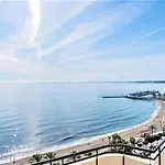 Beachfront Apartment Marbella Center