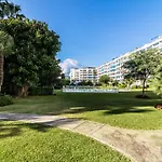 Modern Apartment In The Heart Of Puerto Banus