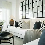 CL-Spectacular 1 Bedroom Apartment