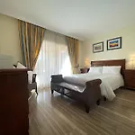 Hacienda Elviria 2 Bedroom Spacious Apartment