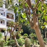 Del Parque Flats Le Village Marbella Golf