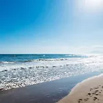 Rentandhomes Marbella Luxury Beach