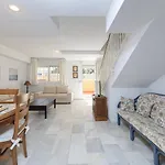 Wintowinrentals Very Close To The Beach, Pool & Free Parking Marbella