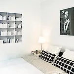 Sad-Spacious 2 Bedroom Duplex Puerto Banus