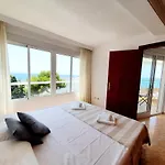 Luna Beach Seafront