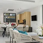 All About Villa Gladiolo