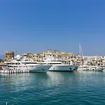 Puerto Banus Frontline Apartment With Amazing Sea Views
