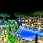 Sea View Holiday Home In Marbella Resort