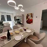 New Build Modern Ap 4 Min Walk To The Beach And Marbella Old Town