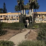 Modern Beachside Apartment