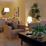 R22 Three Bed Apartment With Spa