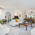 Villa Sahara