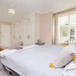 Bhost - Marbella Center