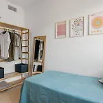 Central Beach Apartment With Free Parking And Pool