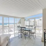Deluxe Apartment With Jacuzzi